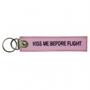 Брелок «Kiss me before flight» pink