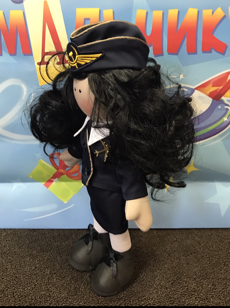 Кукла  стюардесса в синей форме/с чёрными волосами