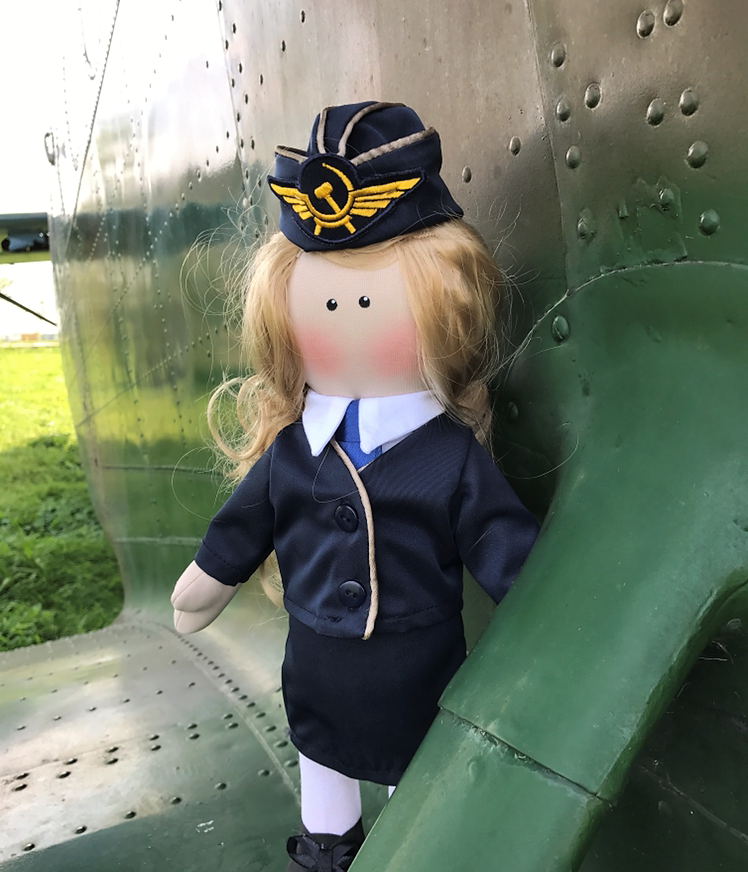 Кукла  стюардесса в синей форме/ с белыми волосами